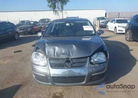 2010 Volkswagen Jetta Se z USA, uszkodzony, nr VIN 3VWRX7AJ4AM032027